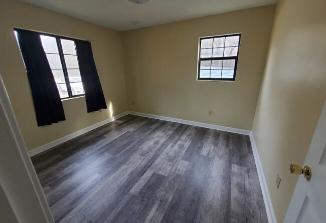 Building Photo - 6414 Tradewinds Dr