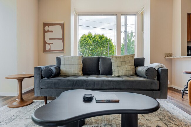 Foto del edificio - 5101 25th Ave NE