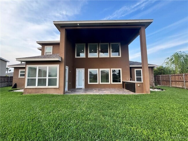 Building Photo - 33 Ensenada Ave