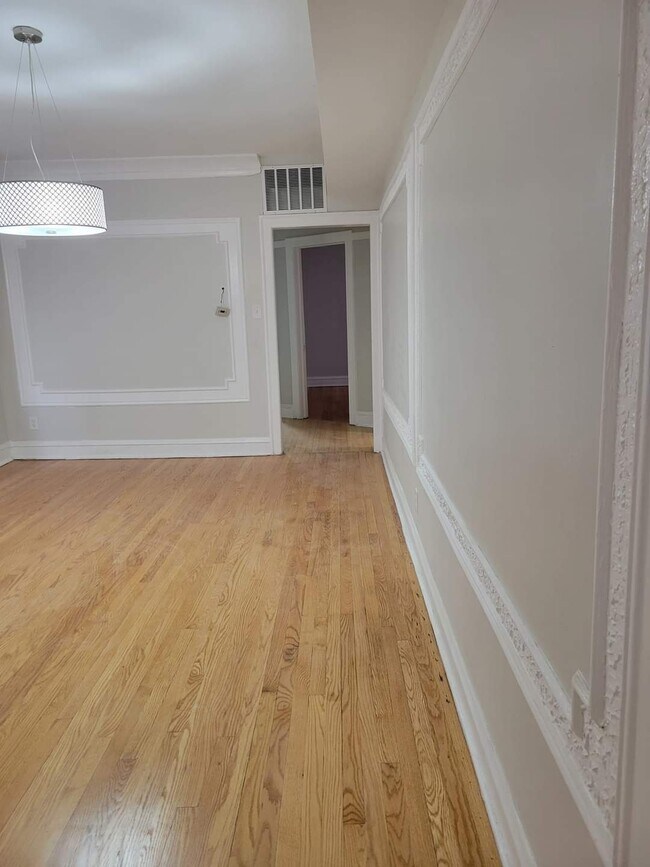 Foto del edificio - 8143 S Evans Ave