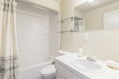 Building Photo - Kortright Apartments