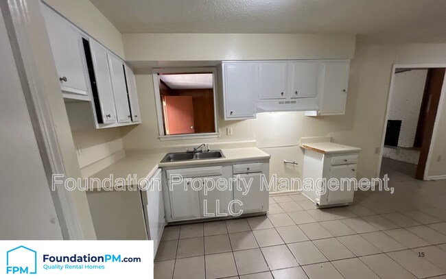 Foto del edificio - 4200 Arrowhead Rd