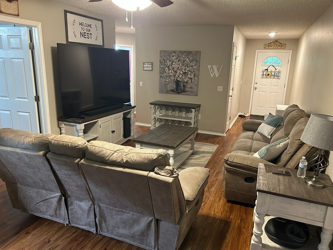 Foto principal - HOME AVAILABLE IN CENTRAL HEIGHTS!!! NO PE...