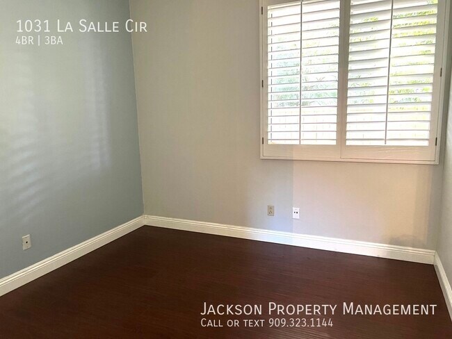 Foto del edificio - Beautiful Corona Hills Home