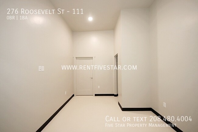 Building Photo - NEW Studio Apartment Available at Gardner ...