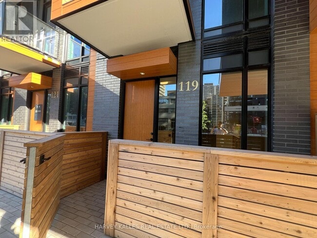 Building Photo - 119 Broadway Ave