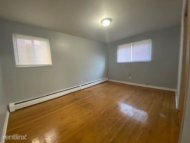 Foto del edificio - 1465 E 69th St
