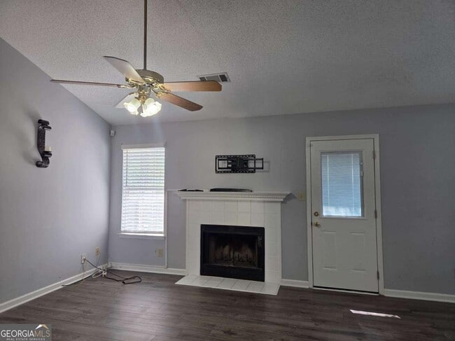 Building Photo - 1155 Riverside Trce