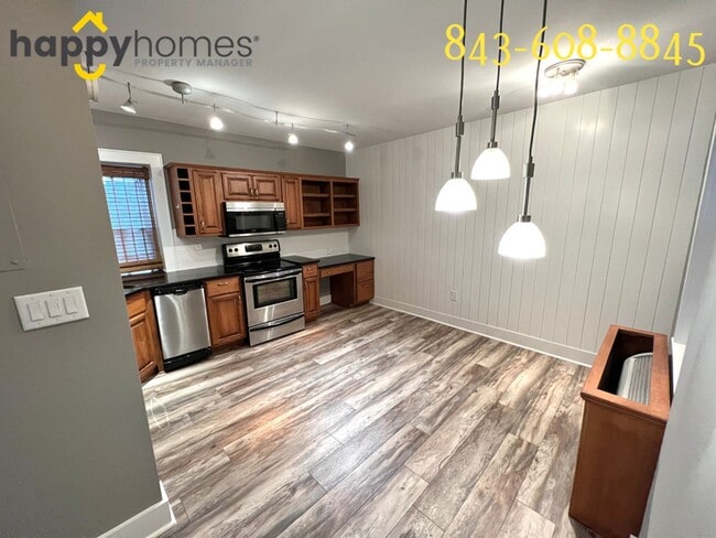 Building Photo - Beautiful studio apartment very close to M...