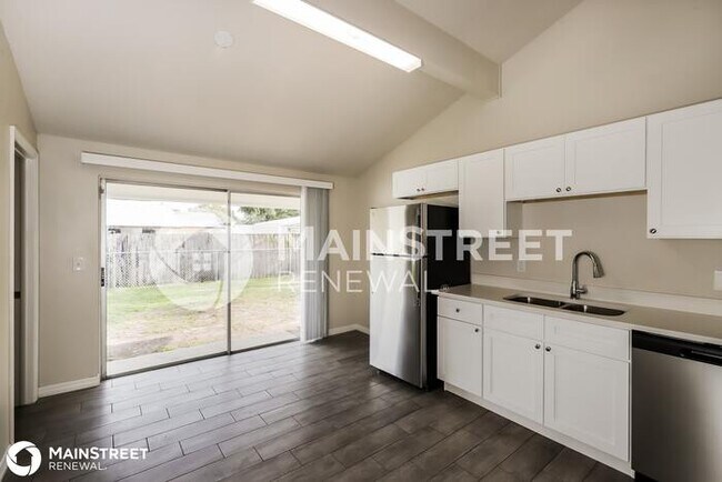 Building Photo - 1205 Windy Hill Dr