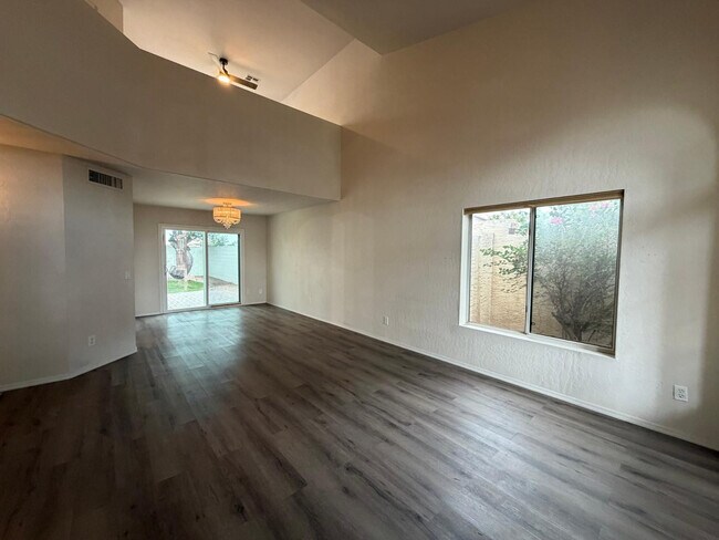 Foto del edificio - 902 S Surfside Dr