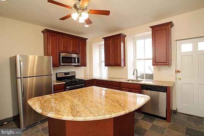 Building Photo - 4713 Umbria St