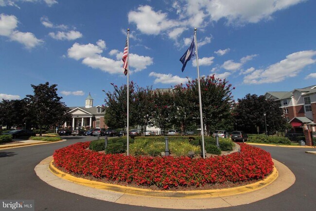 Foto del edificio - 1591 Spring Gate Dr.