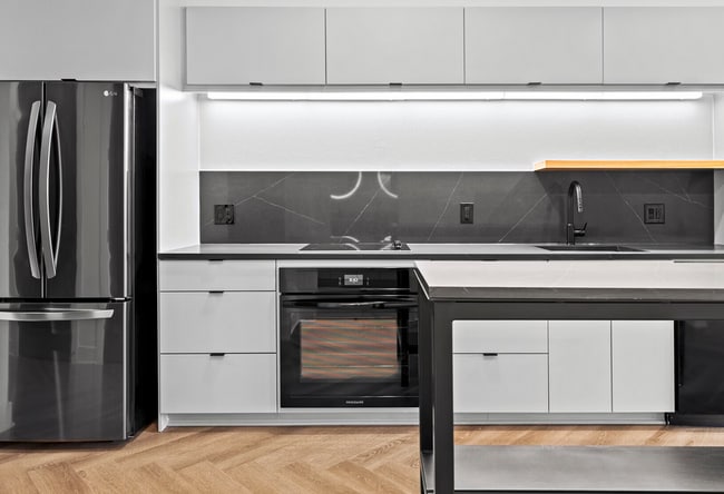 Foto del edificio - 239 W 9th St