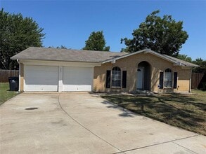 Building Photo - 503 Southridge Ct