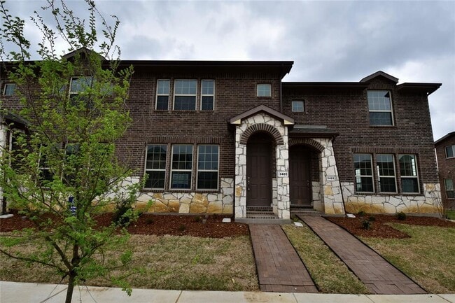 Front Elevation - 3405 Solana Cir