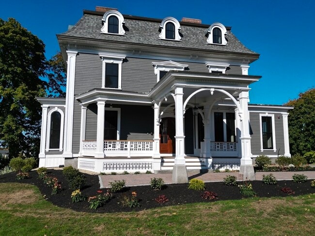 Building Photo - 11 Lowell Rd