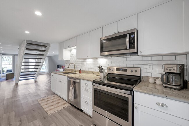 Foto del edificio - 1500 W Pine Lake Cir