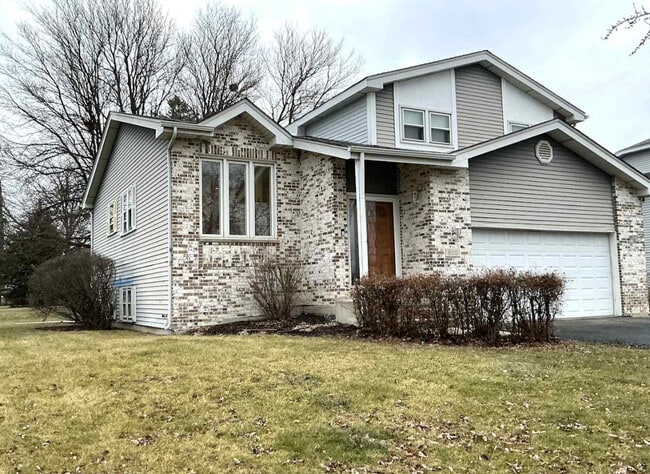 Building Photo - 3248 N Newcastle Ave