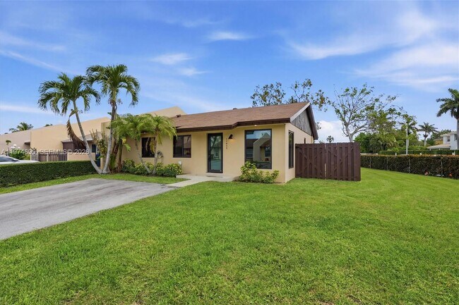 Foto del edificio - 11959 SW 122nd Ct