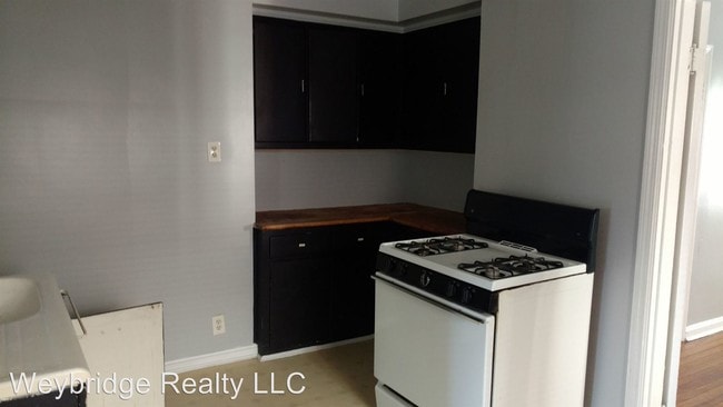 Building Photo - 707 Elberon Ave