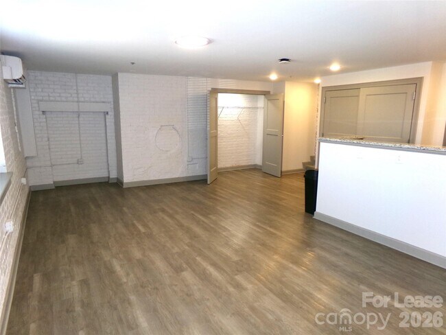 Building Photo - 197 N 2nd St