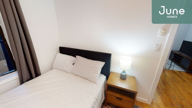 Foto del edificio - Full room in 3-bed/1.0-bath Home