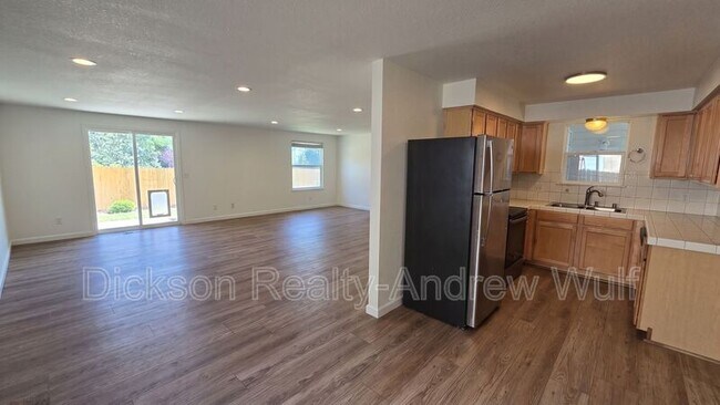 Building Photo - 3979 Buckingham Square