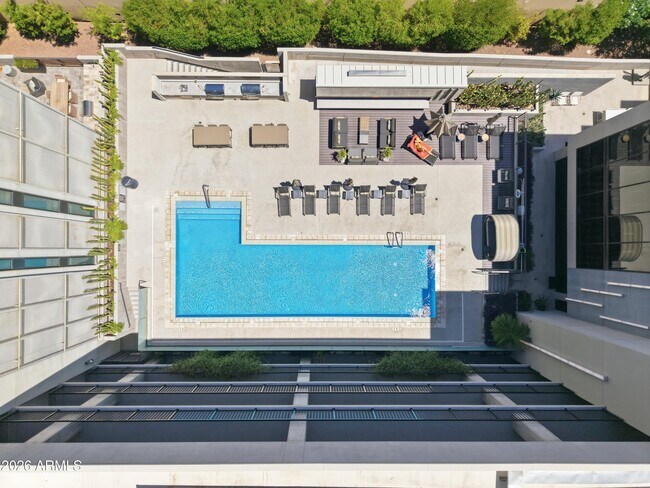 Foto del edificio - 2300 E Campbell Ave