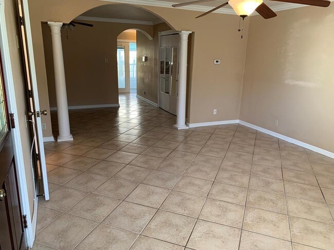 Building Photo - 3177 Matterhorn Dr