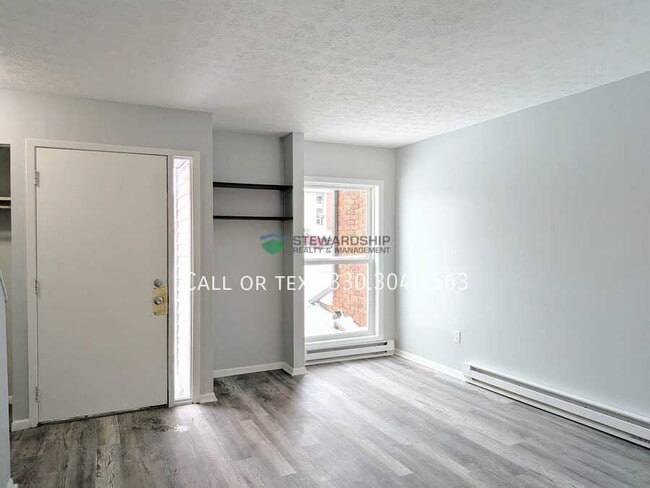 Foto del edificio - 311 Engadine Ct