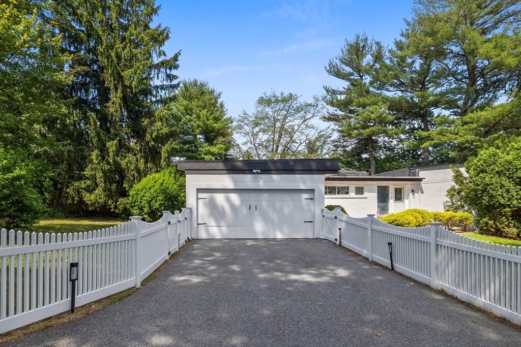 Primary Photo - 11 Patterson Rd