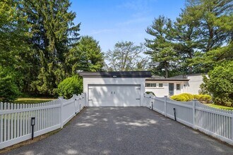 Building Photo - 11 Patterson Rd