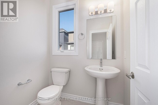 Building Photo - 332 Peninsula Rd