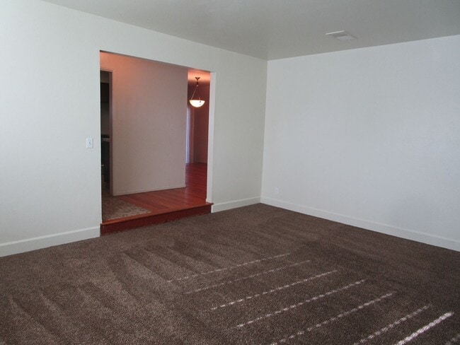 Foto del edificio - MOVE IN SPECIAL $500 off 1st months rent