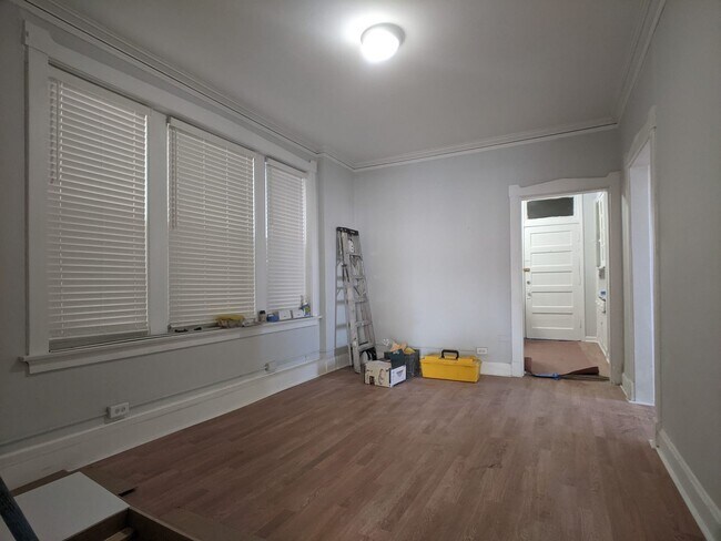 Foto del edificio - 3700 W Wrightwood Ave