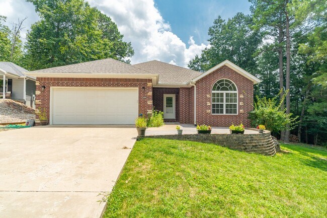 Foto del edificio - Immaculate 3 Bedroom Bella Vista Home! Amazing back patio!