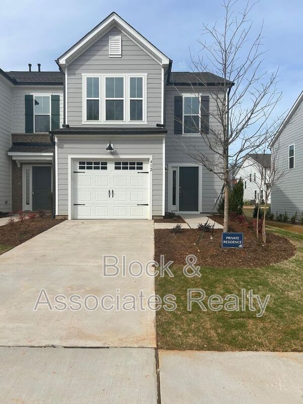 Building Photo - 412 Glen Clova Dr