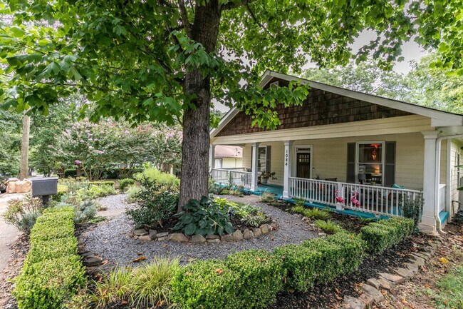 Foto del edificio - 1084 Sanders Ave SE