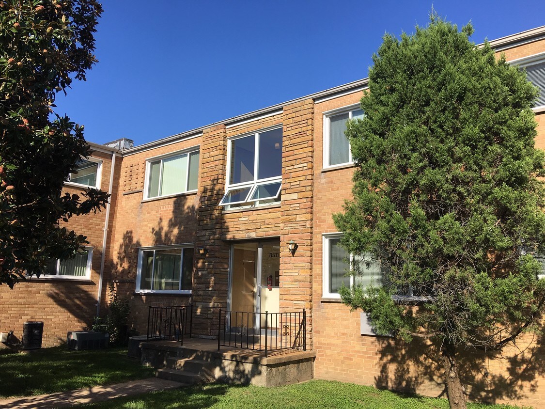 8511 Titchfield Ct, Affton, MO 63123 Apartments in Affton, MO