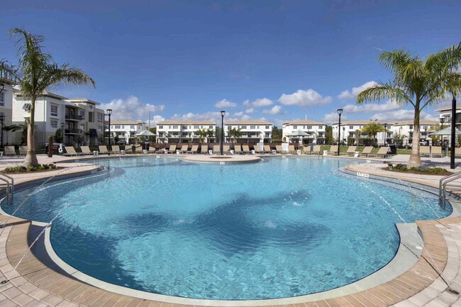 Building Photo - Midtown Aventura