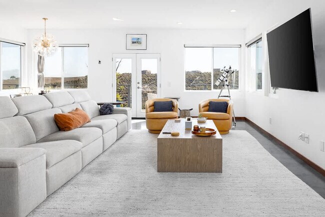 Building Photo - 3929 Paso Del Lagos