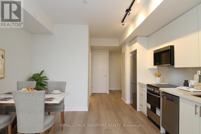 Photo du bâtiment - 15 Ellerslie Ave