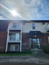 Building Photo - 135 Q E Main St