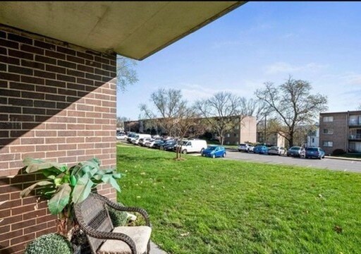 Foto del edificio - 1604 Renate Dr
