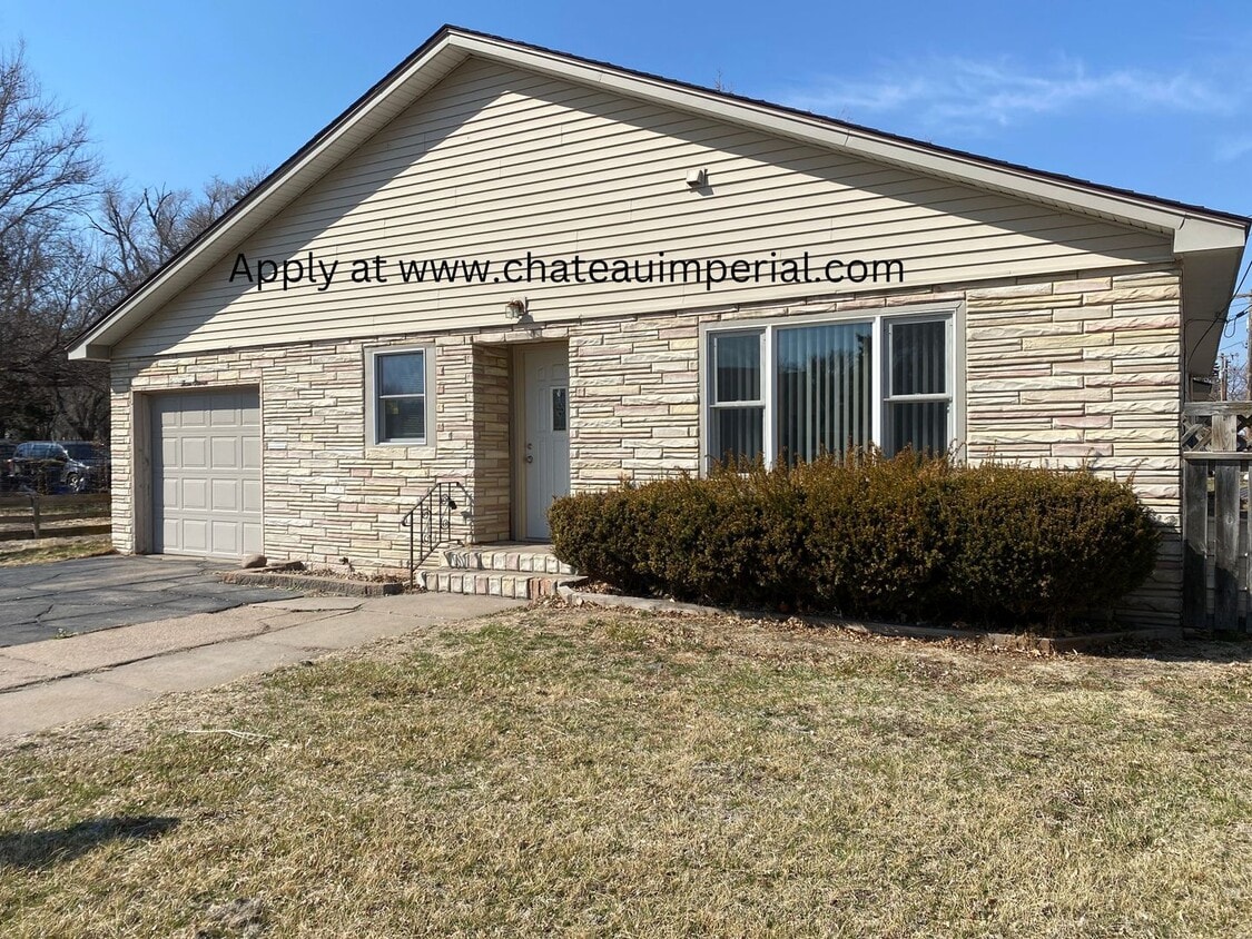 311 E 2nd St, Hastings, NE 68901 House Rental in Hastings, NE