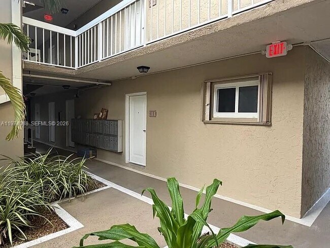 Foto del edificio - 7920 Camino Real