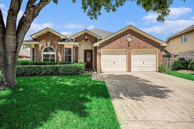 Foto del edificio - 618 Bay Oaks Dr