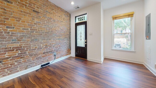 Building Photo - 1237 K St SE
