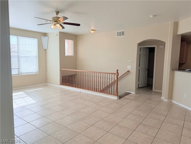 Foto del edificio - 5855 Valley Dr